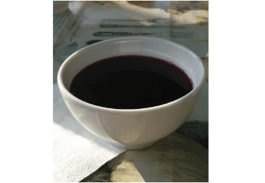 Una taza de vino tinto, como las de toda a vida